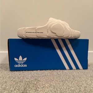 Adidas Adilette 22 Slides Off White - Size 8